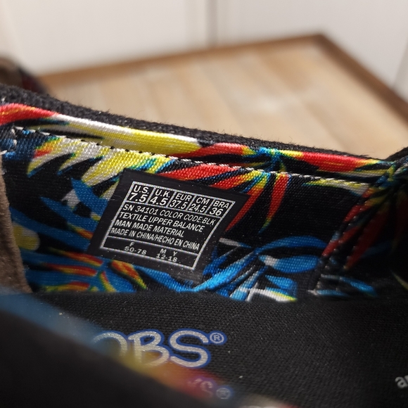 Bobs From Skechers Woman’s Black Espadrille. Size 8 1/2 - Picture 9 of 13